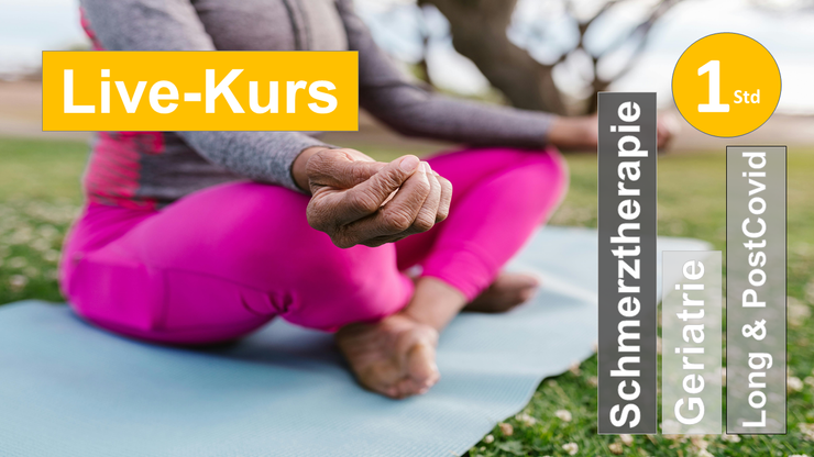 Sie sehen eine sitzende Person im Schneidersitz auf einer Trainingsmatte als Assoziation zum Webseminar zu yogainspirierten Entspannungsseinheiten im Alltag für Ergotherapie + Physiotherapie in der Rehabilitation von Stresssyndromen in Klinik + Praxis